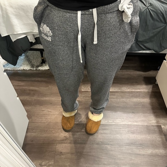 Roots size large grey joggers - Picture 4 of 4